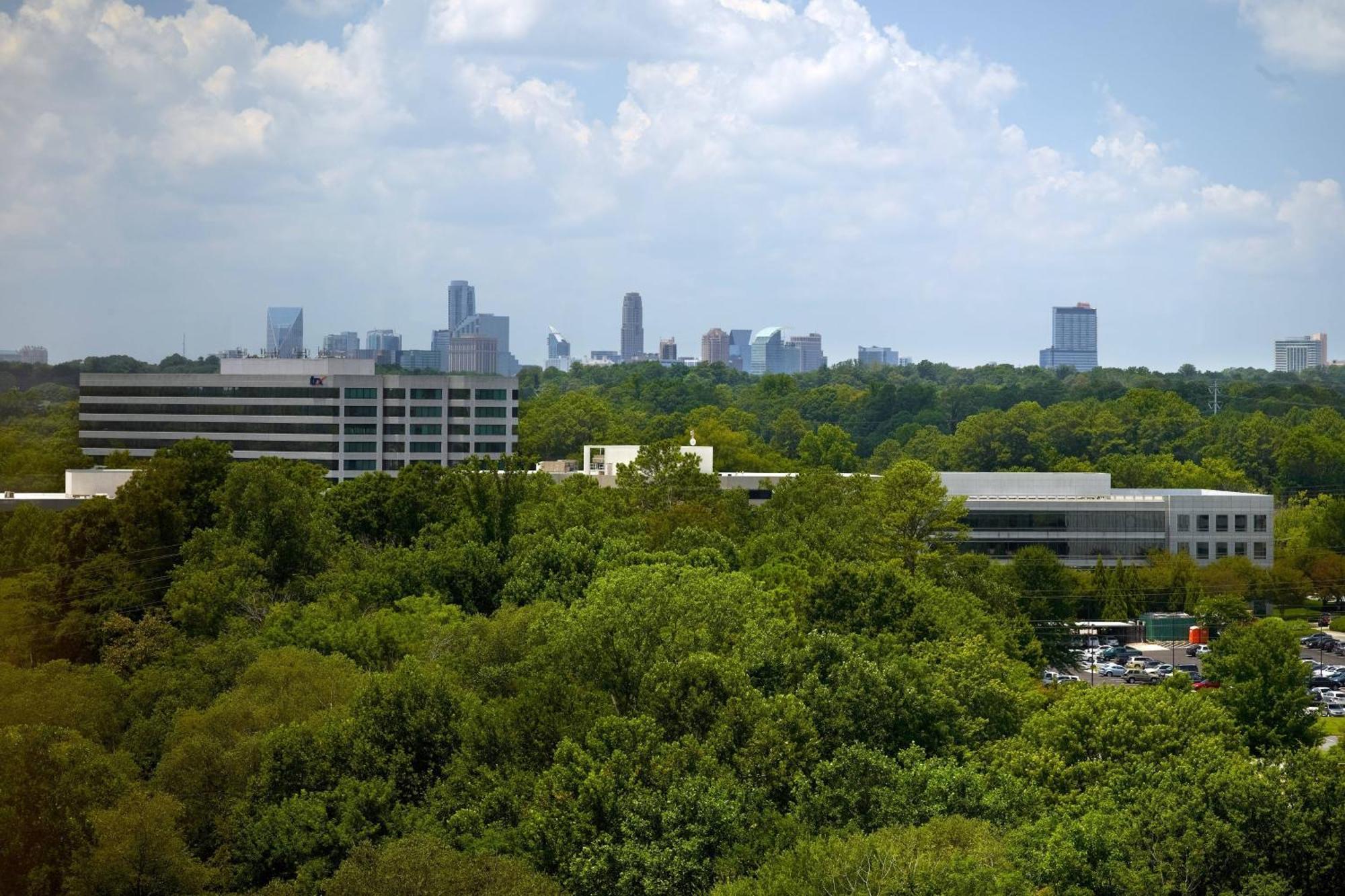 Atlanta Marriott Northeast/Emory Area Hotel Exterior photo